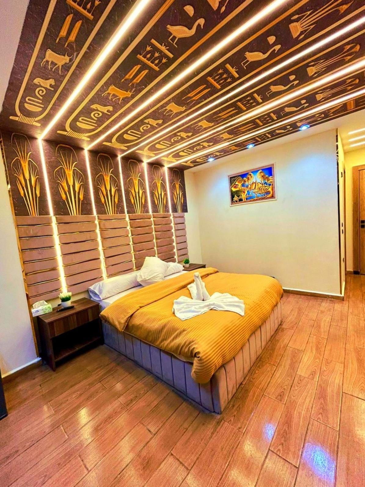 Hotel Pyramids Golden Temple *
