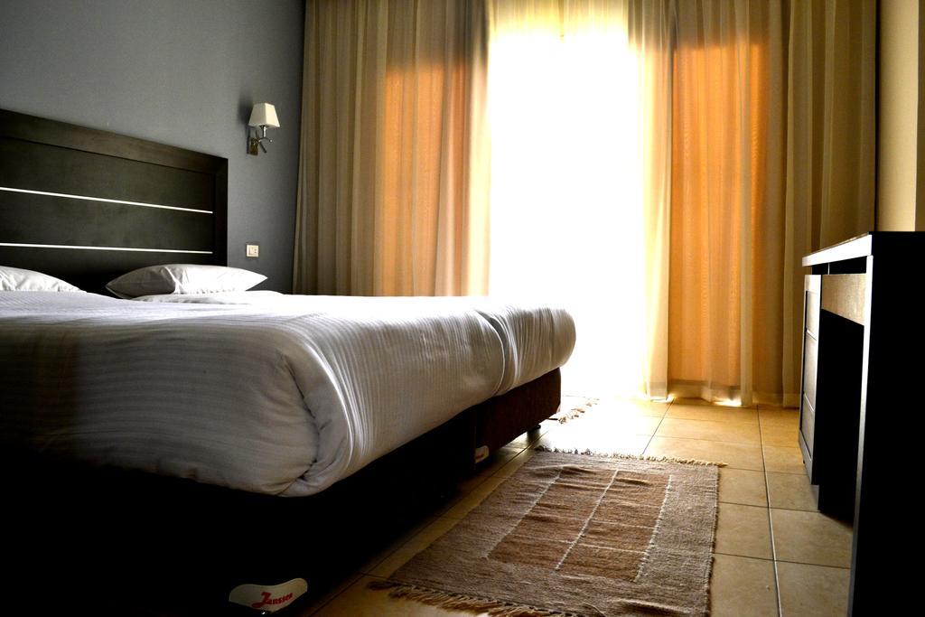 Rivoli Aparthotel 4*