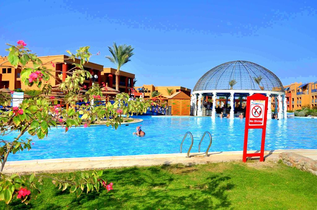 Titanic Palace Complex Hurghada