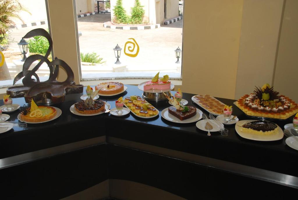 Hotel Tropicana Grand Azure
