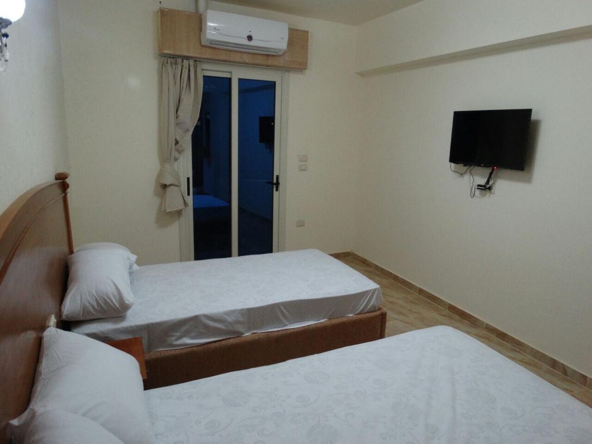 White House Hotel 3*
