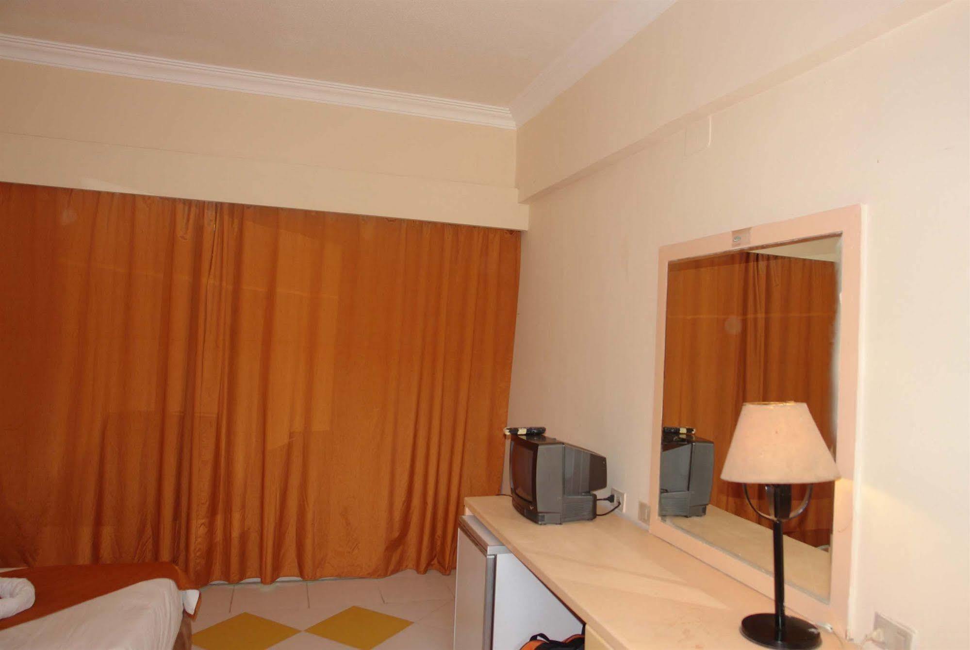Aqua Fun Club Resort 3*