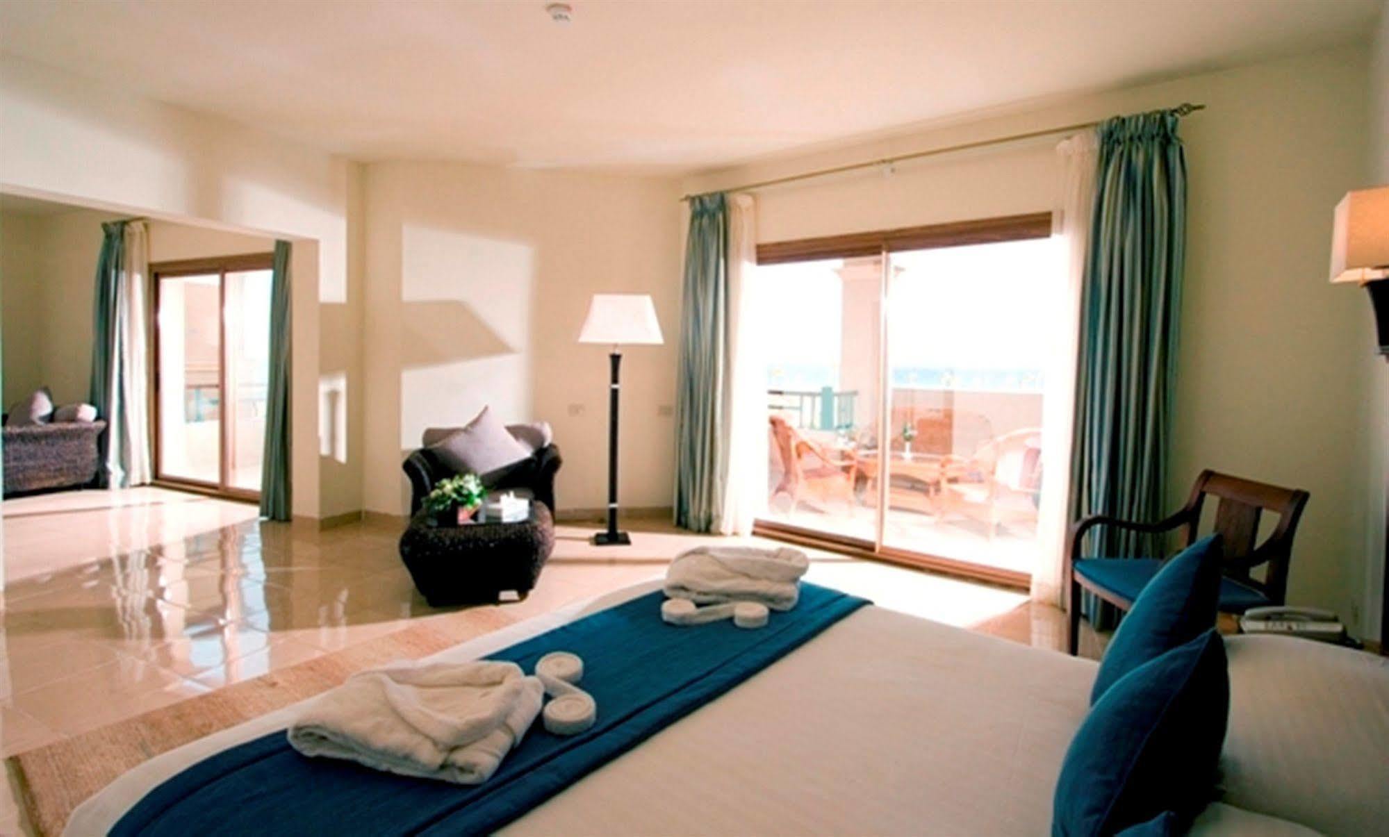 Resort Swiss Dream Taba
