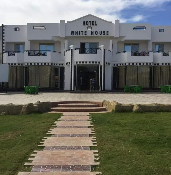 Hotel White House 3*