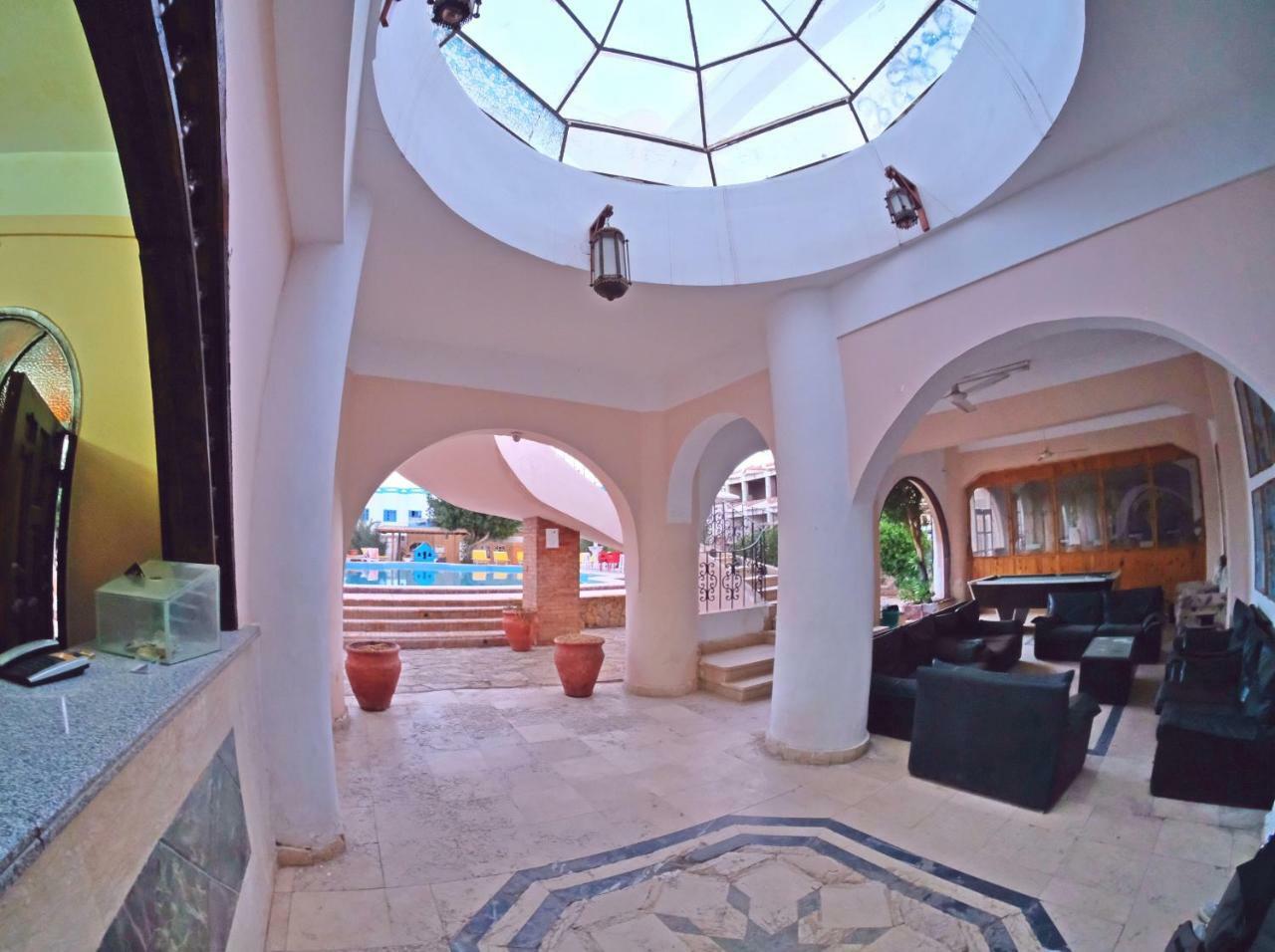 Yassmina Hotel