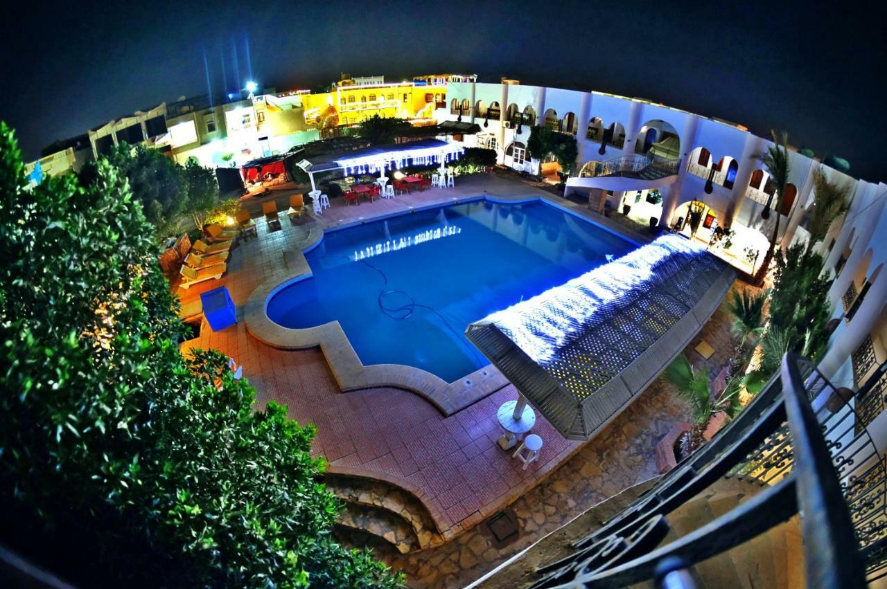Yassmina Hotel
