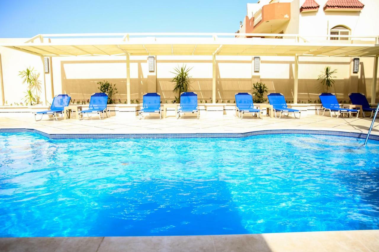 Serenity Aparthotel