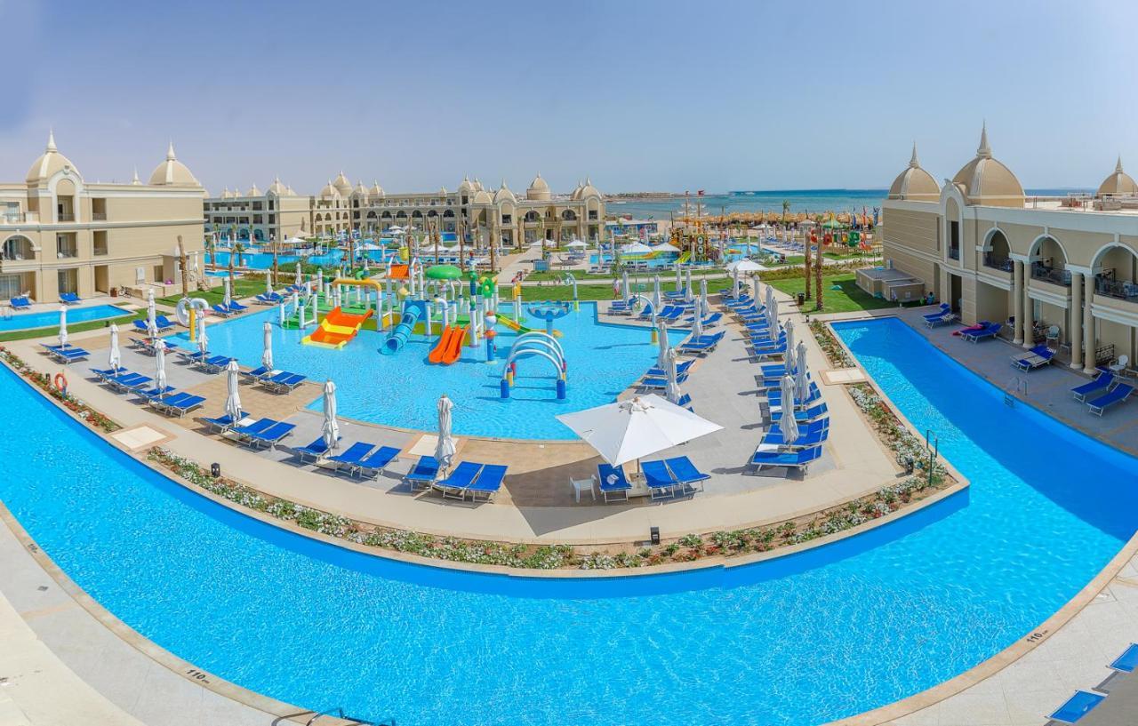 Resort Titanic Royal-families And Couples Only 5*