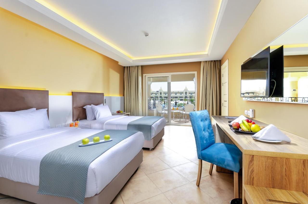 Resort Titanic Royal-families And Couples Only Hurgada