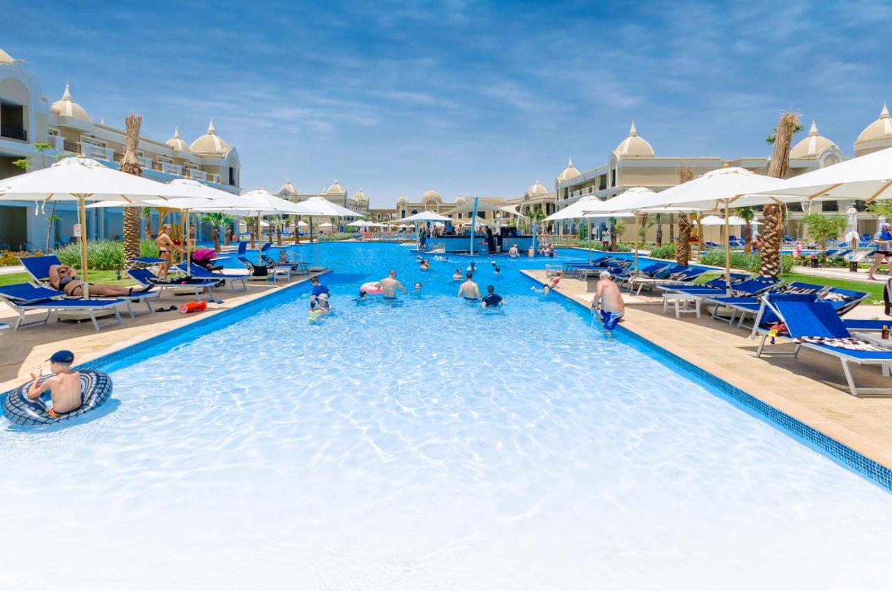 Resort Titanic Royal-families And Couples Only 5*