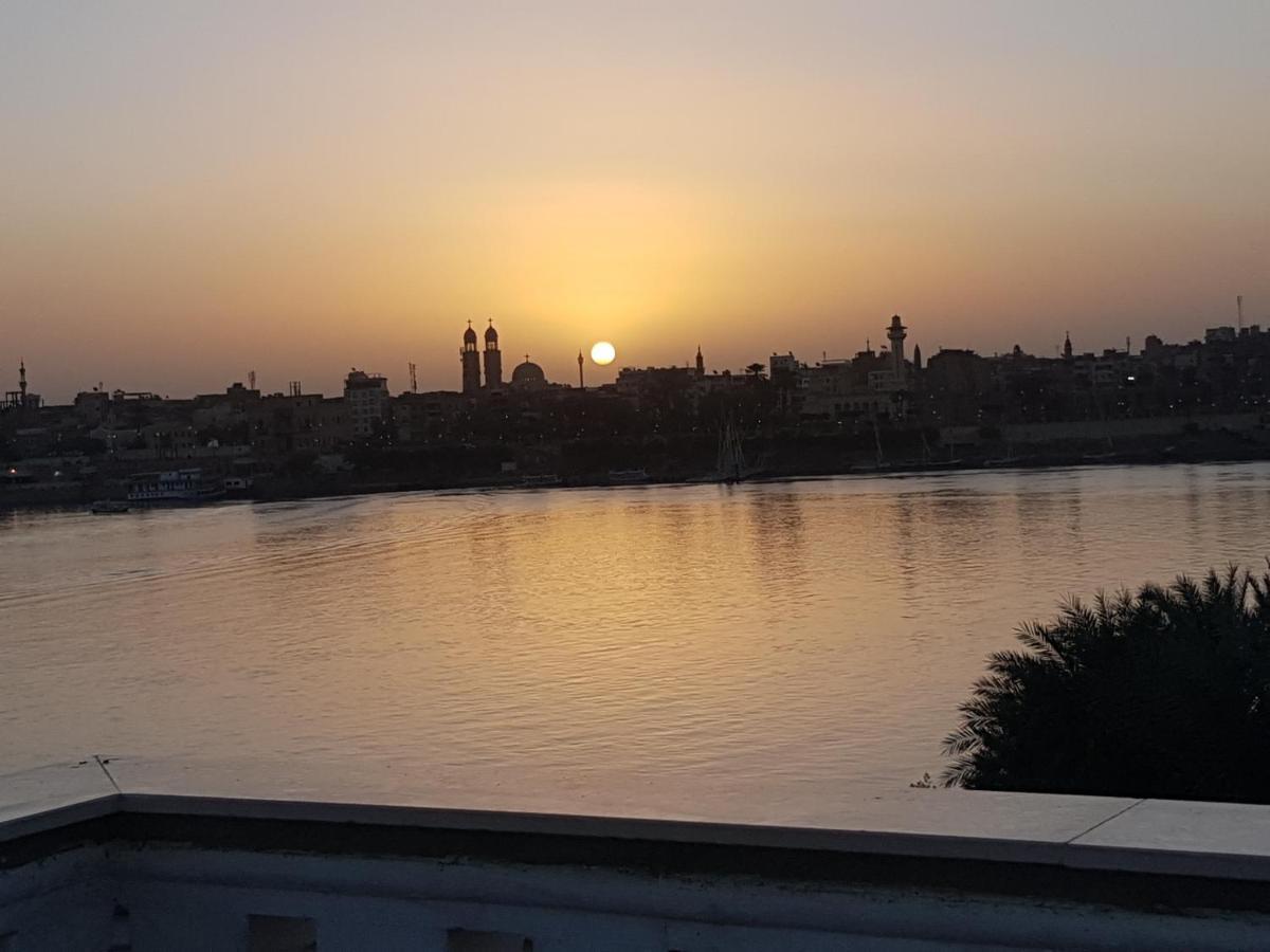 Nile Sunrise Flats Daire