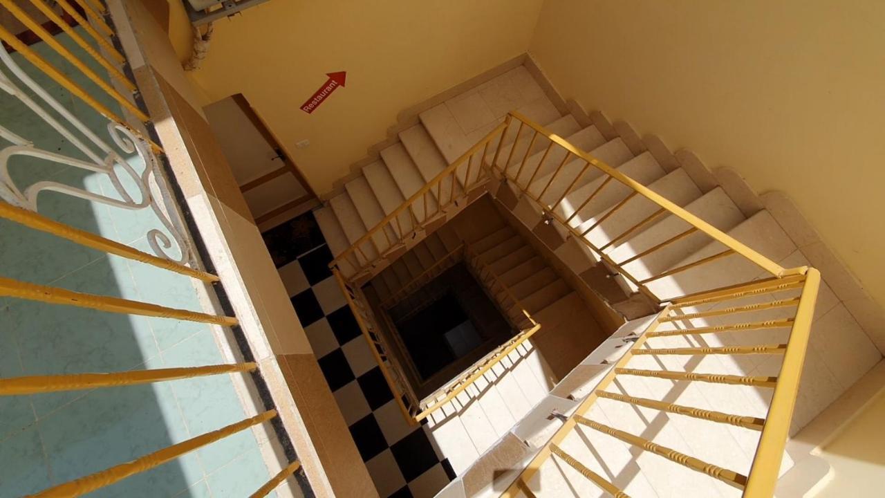Hotel Spring