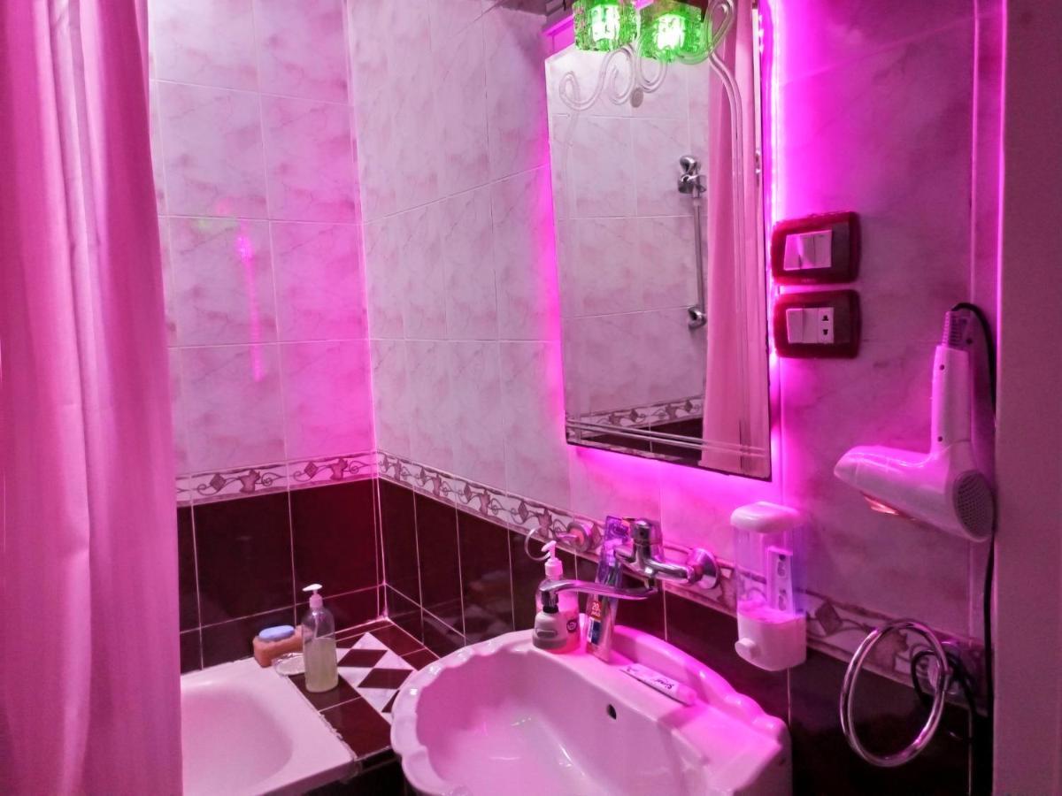 Apartment Fayrouzat Almndra Near The Sea With Garden View