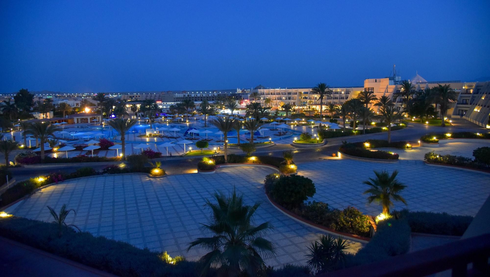 Resort Pharaoh Azur Hurghada