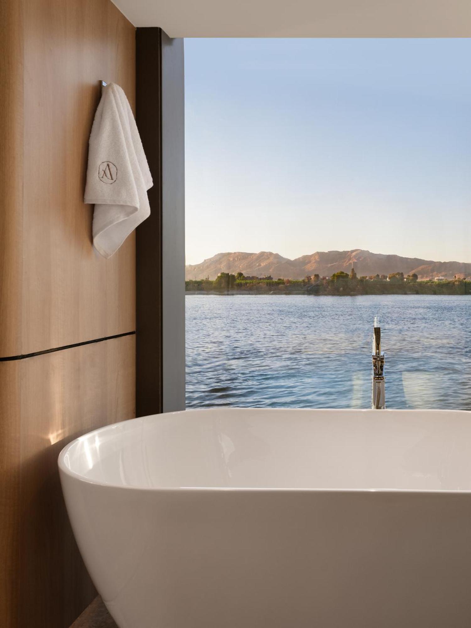 Aqua The Dahabeya - Mondays From - Available For Private Bookings 5* Luxor