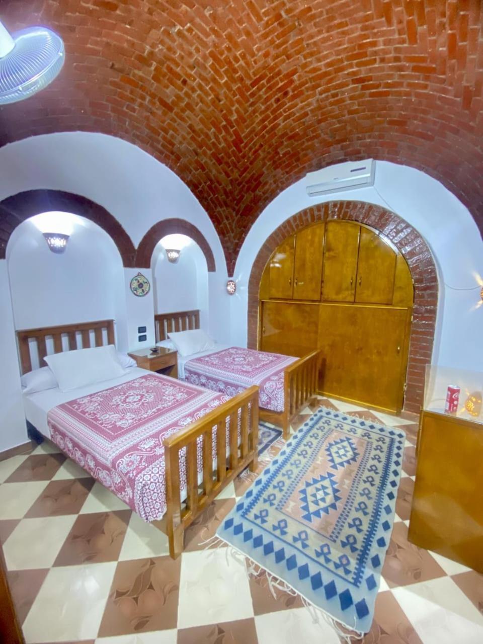 Shahhat House Villa *