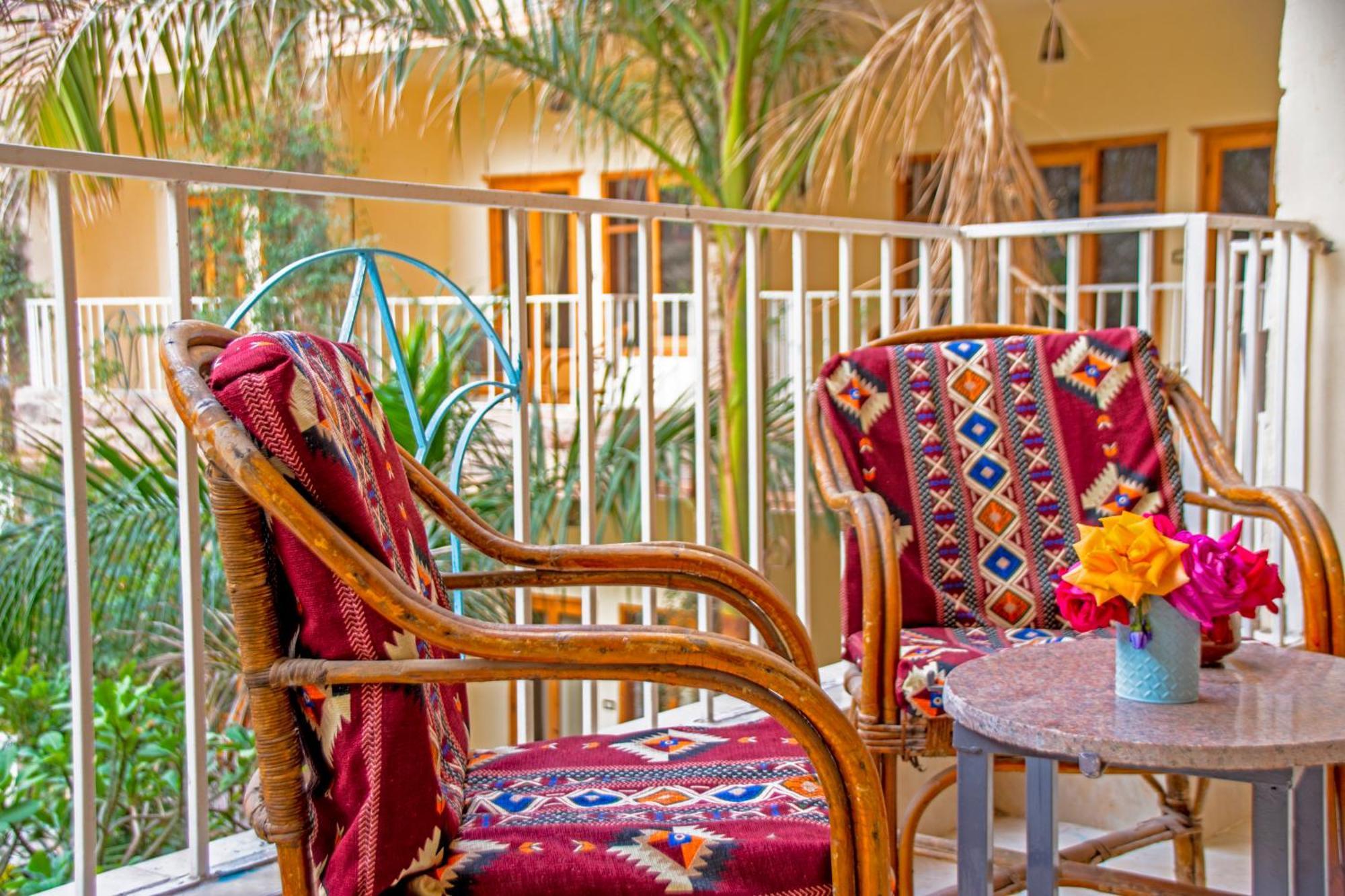 Thebes Hotel 3*