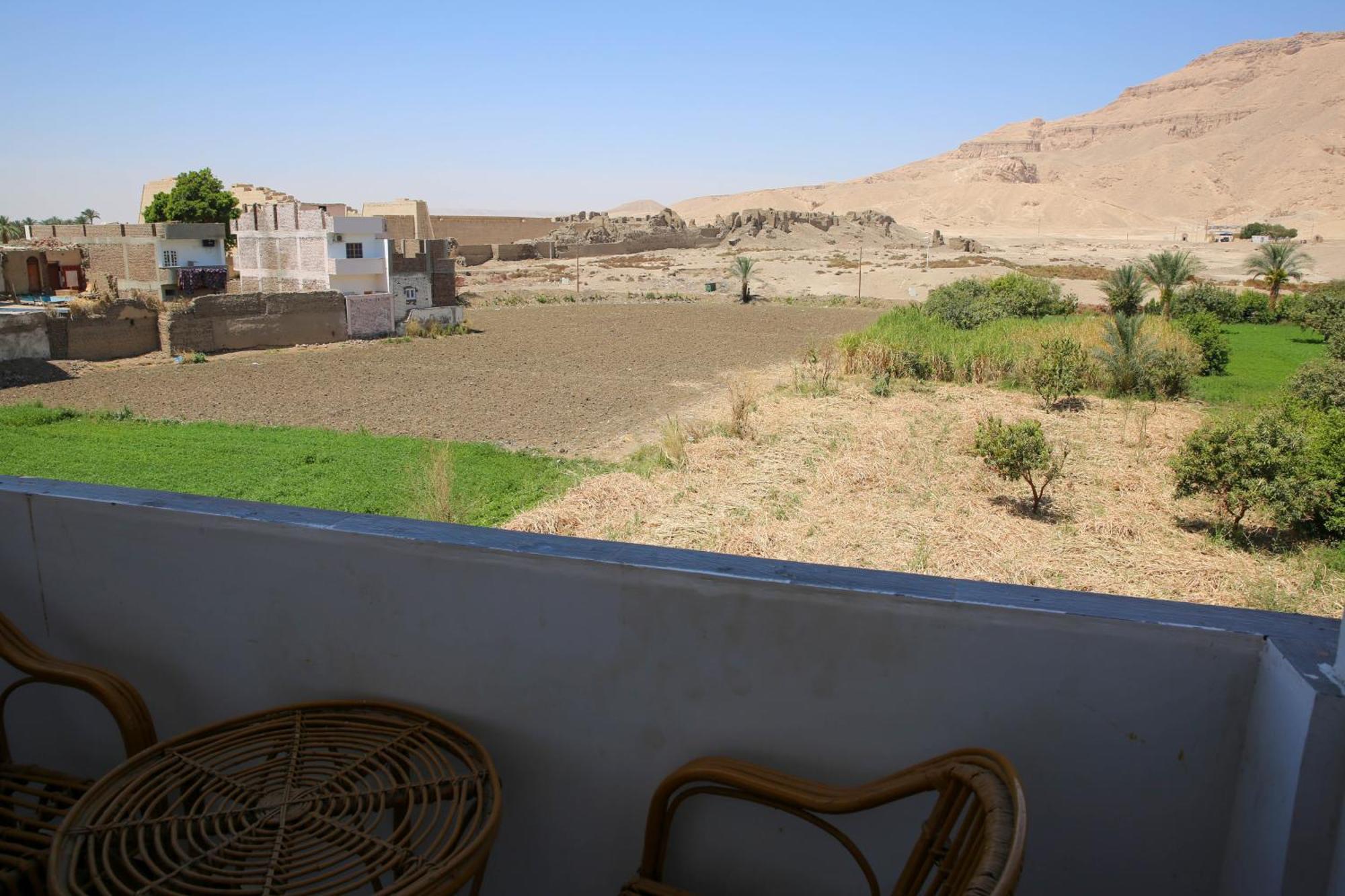 Otel Sharqotel *