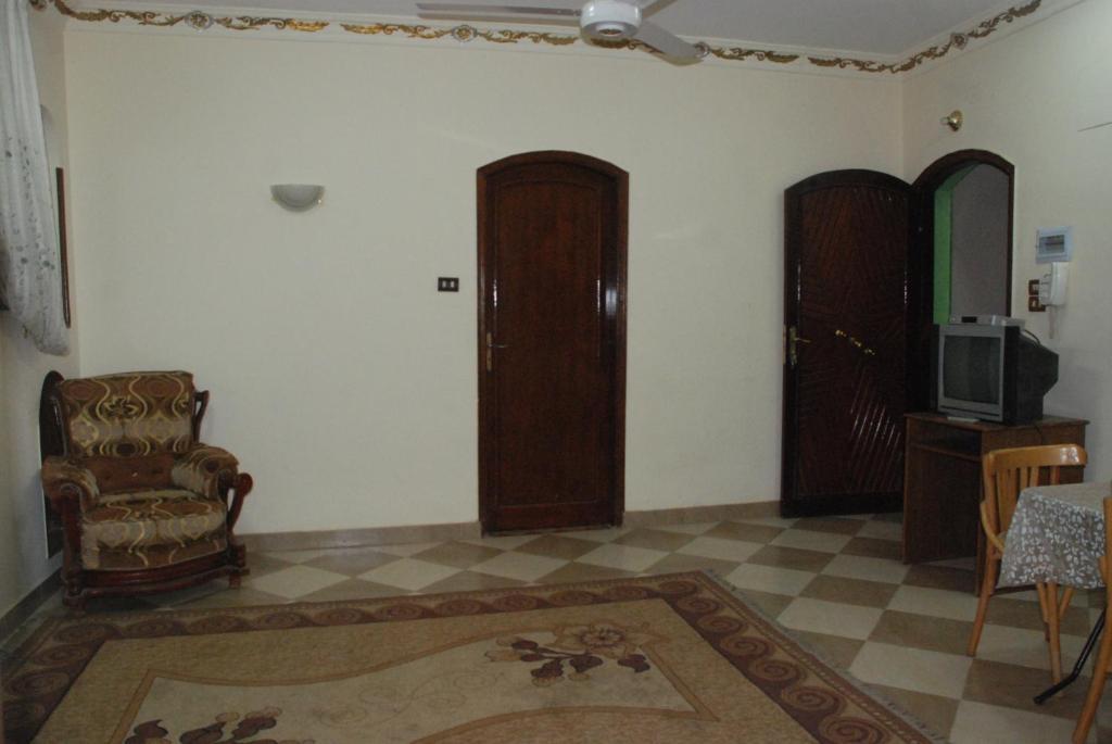 Queen Palace *