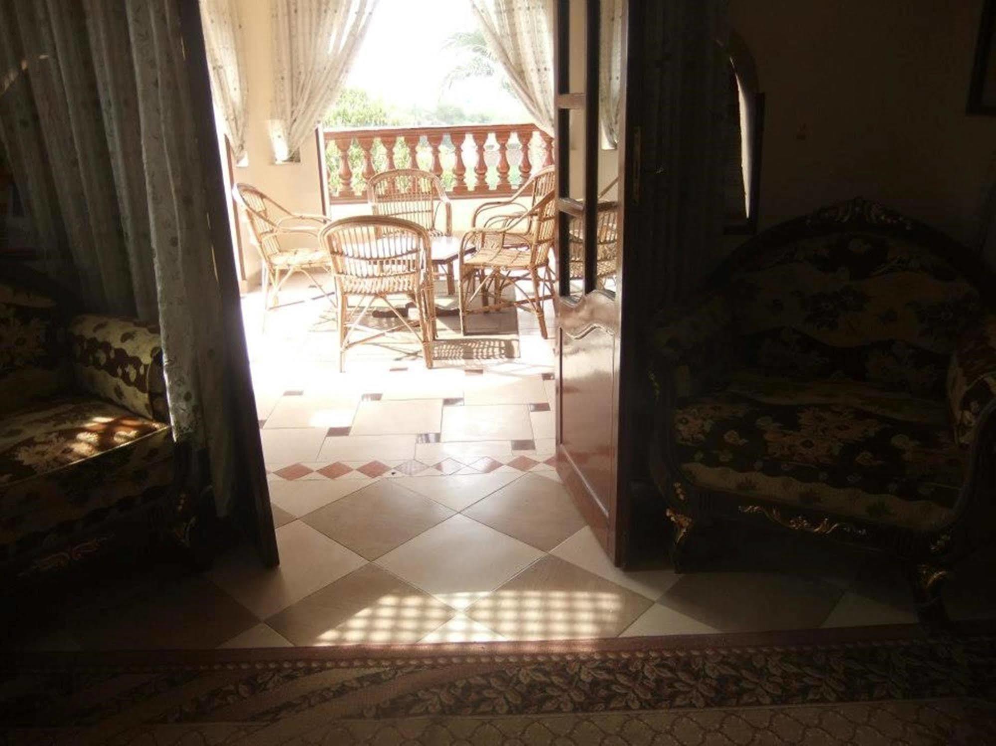 Hotel Queen Palace