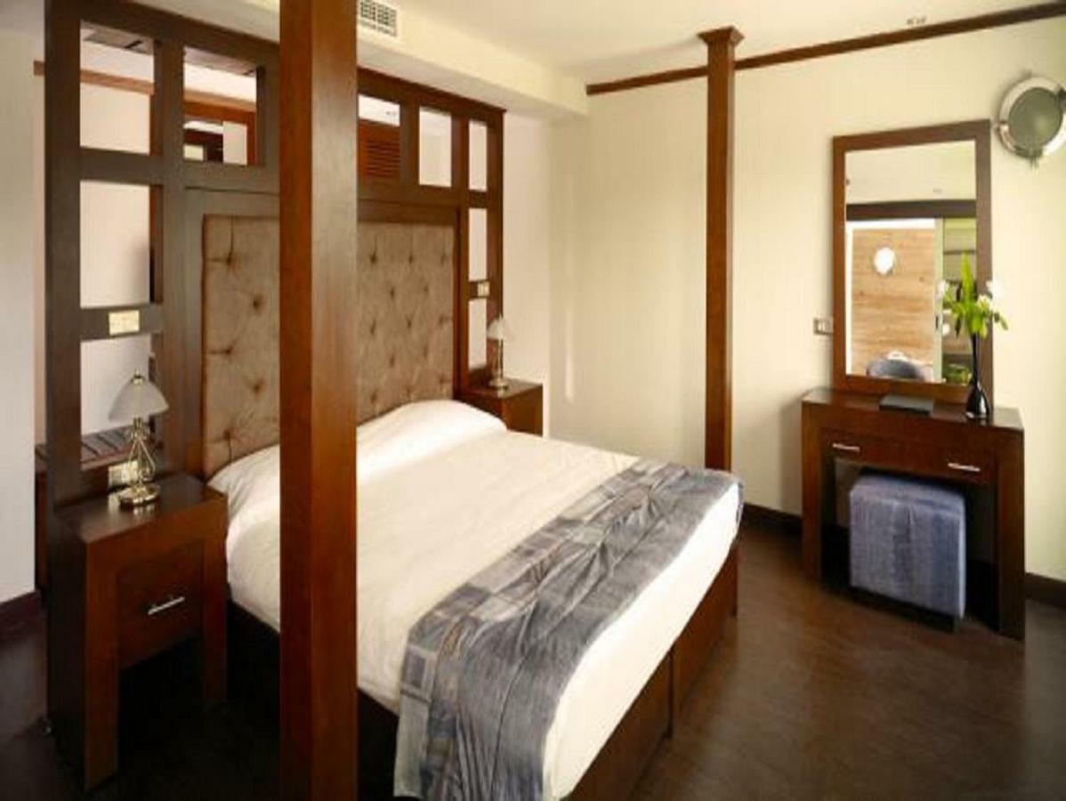 Nile Cruises: 3-4 Night Luxury Voyages  5*