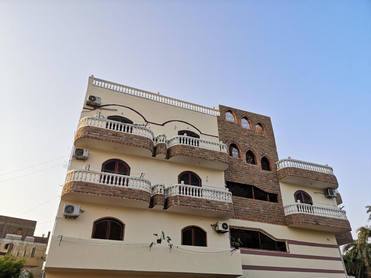 Bella Vista And Apartment Luxor