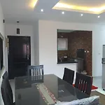 Cozy Apartment In El Rehab