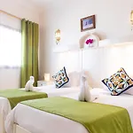 Coral Coast Hotel