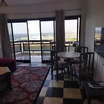 Gleem Seaview 4