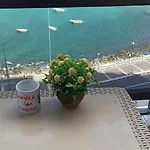 شقةفاخرةبجليم على البحر مباشرة