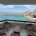 شقةفاخرةبجليم على البحر مباشرة