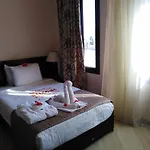 Rohanou Beach Resort & Ecolodge