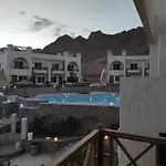 Sunny Dahab
