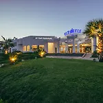 Old Vic Sharm Resort