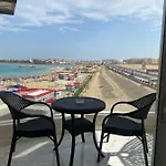 Blue Whale Hurghada Beach Front Apartments City Centre