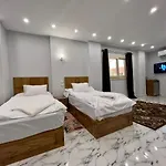 Life Pyramids Inn
