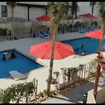شاليه فندقي أرضي بحديقه خاصه في منتجع بورتوسعيد