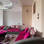 Panorama Pyramids & Jacuzzi