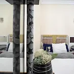 Panorama Pyramids & Jacuzzi