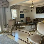 Shata Apartment - Families Only