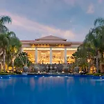 Dusit Thani Lakeview Cairo