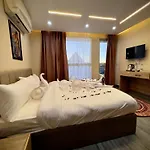 Pyramids Hotel