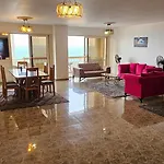 Sea View Heart Apartment