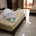 Kana Kato