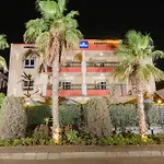 The Villa 604 Powered By Look