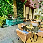 Sanctuary Sunlit Hurghada Haven With 4 Pools, Rooftop Sunsets & Gourmet Bites Steps Away
