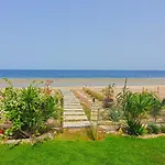 Luxury Seafront Pool Villa - 3 Stories & Roof Floor - All Master Bedrooms