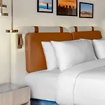 Hilton Alexandria Green Plaza