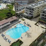 Apartment With Private Beach In Sahl Hasheesh