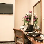 Cherry Maryski Hotel